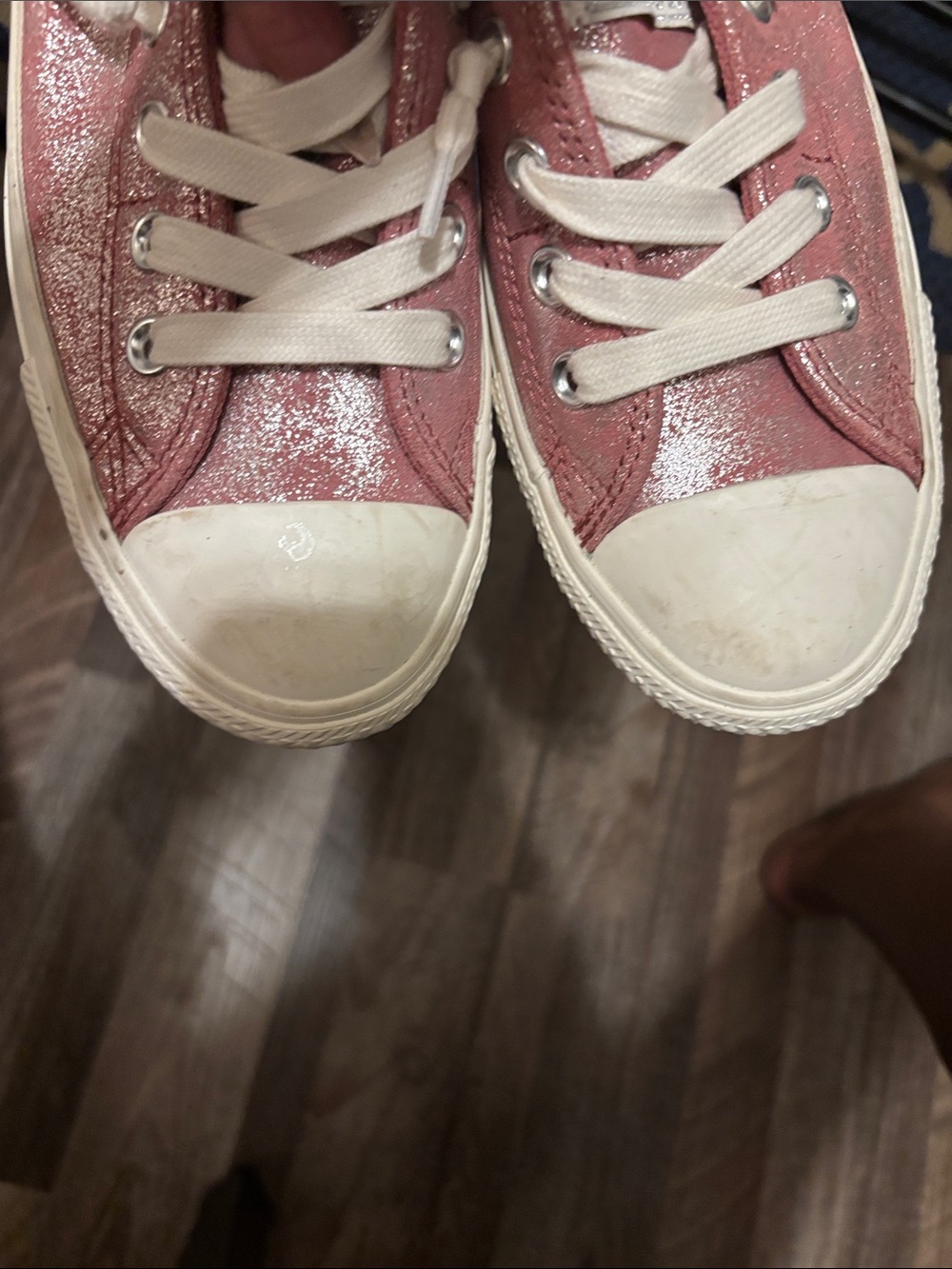 Converse Metallic Pink Low Top Sneakers. Good pre-owned condition. - Picture 6 of 6